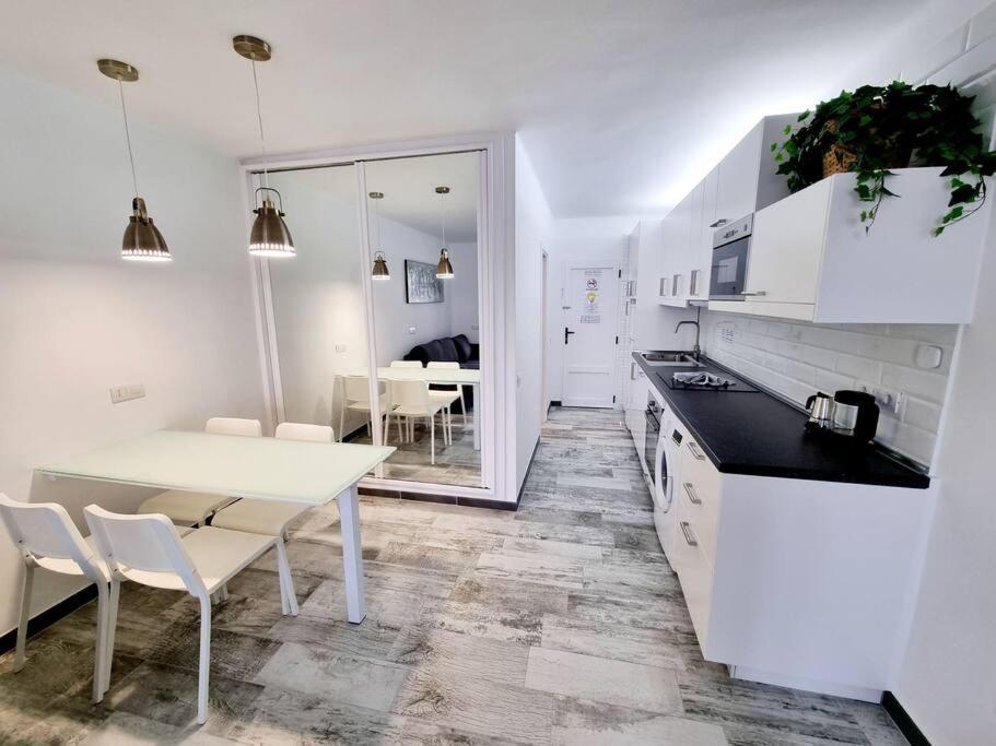 Apartamento Smeraldo 11 Playa Roca コスタ・テギセ エクステリア 写真