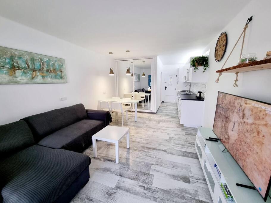 Apartamento Smeraldo 11 Playa Roca コスタ・テギセ エクステリア 写真