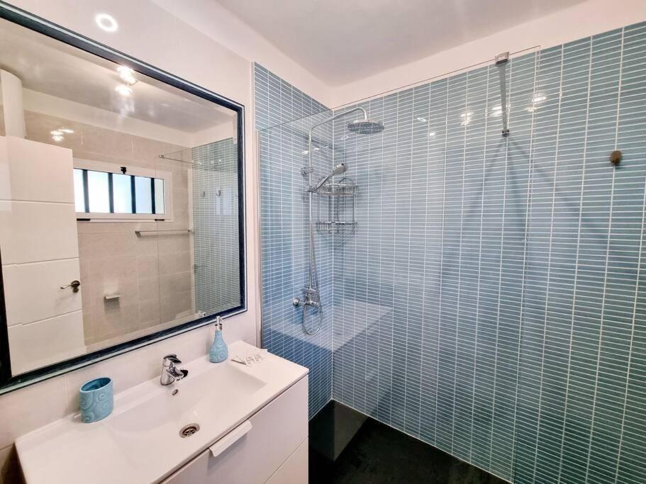 Apartamento Smeraldo 11 Playa Roca コスタ・テギセ エクステリア 写真